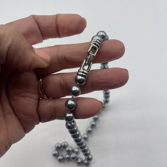 Vintage Kissaka Faux Gray Glass Pearl Beaded Necklace With Silver Clasp - Picture 7 of 12